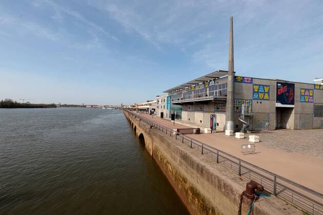 quai bacalan NEWS : Crise sanitaire mondiale et la pandemie du Coronavirus Covid19 en France - Bordeaux - 20 03 2020 MarcdeTienda Panoramic 