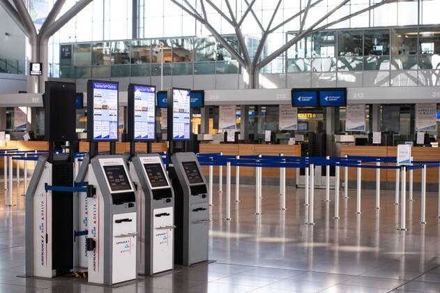 Coronavirus COVID 19 Stuttgart Airport and Messe Stuttgart under the influence of the pandemic The grounds and terminals are also referred to Very few flights arrive in Stuttgart at Stuttgart Mitte Baden Württemberg Germany Copyright: xLeif-HendrikxPiechowskix