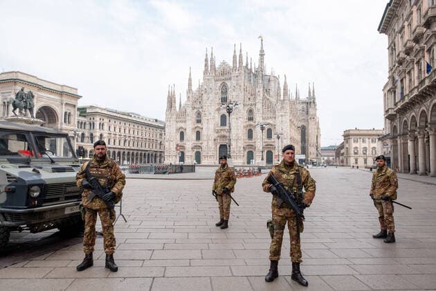 News Bilder des Tages Milan, the military on duty in the Safe Roads operation will soon be directly employed in the control of anti-Coronavirus measures (Massimo Alberico Fotogramma, Milan - 2020-03-20) p.s. la foto e utilizzabile nel rispetto del contesto in cui e stata scattata, e senza intento diffamatorio del decoro delle persone rappresentate  Copyright: xMassimoxAlbericox xFOTOGRAMMAx