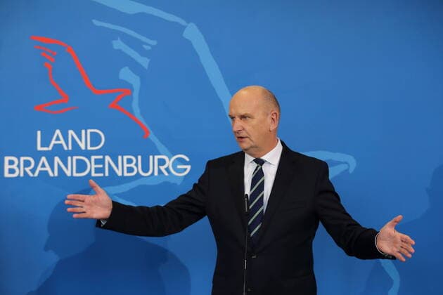 Minister President Dietmar Woidke SPD speaks at a press conference on the current situation regarding coronavirus, State Chancellery, Potsdam, 20 March 2020 Brandenburg PK Coronavirus