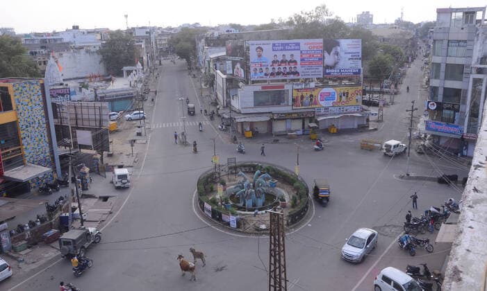 India: Curfew after COVID-19 positive cases Aerial view of a empty market in Bhilwara. Rajasthan Government declared curfew in the city after six tested postive for COVID-19 to prevent further spread of the disease. Bhilwara Rajashan India Copyright: SumitxSaraswat