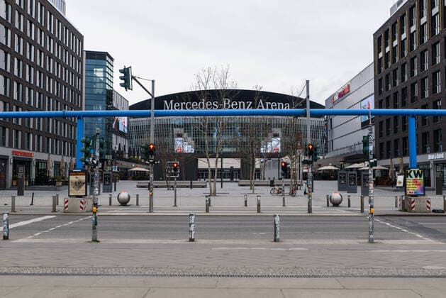 The Mercedes Benz Arena at the time of Covid 19 The square in front of the Mercedes Benz Arena, where otherwise at this time of the year there are plenty of passers-by, hardly visited The coronavirus and the associated infection protection measures ensure that places that are otherwise so heavily frequented appear to be extinct , Berlin Berlin Germany Friedrichshain