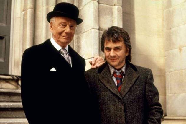 OSCARS. Bester Nebendarsteller. PreistrÃ¤ger 1981-1990 ARTHUR 2: ON THE ROCKS, John Gielgud, Dudley Moore, 1988, (c)Warner Bros. courtesy Everett Collection Warner Bros Courtesy Everett Collection !ACHTUNG AUFNAHMEDATUM GESCHÃ„TZT! PUBLICATIONXNOTxINxCANxCHNxFRAxITAxJPNxNORxPOLxRUSxESPxUKxUSA Copyright: xWarnerxBros CourtesyxEverettxCollectionx MSDARTH EC041