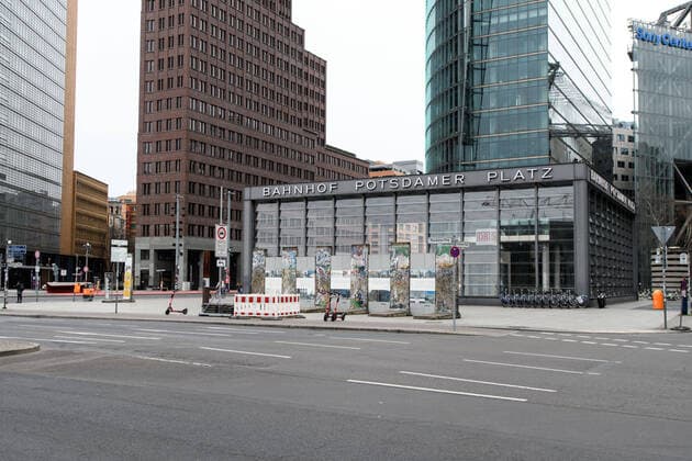 Coronavirus, impressions from Berlin Germany, Berlin 20 03 2020 The picture shows the empty Potsdamer Platz Berlin Berlin Germany