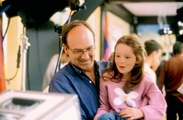 BLESS THE CHILD, Director Chuck Russell, Holliston Coleman, on set, 2000, (c)Paramount courtesy Everett Collection Paramount Courtesy Everett Collection !ACHTUNG AUFNAHMEDATUM GESCHÃ„TZT! PUBLICATIONXNOTxINxCANxCHNxFRAxITAxJPNxNORxPOLxRUSxESPxUKxUSA Copyright: xParamount CourtesyxEverettxCollectionx MSDBLTH EC036