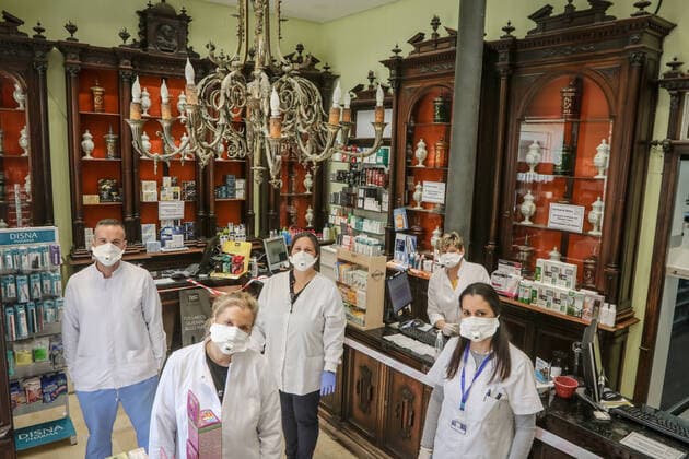 March 20, 2020: 20 March 2020 (Malaga) The pharmacies in Malaga are open 24 hours a day to meet requests for medicines for citizens on the occasion of the coronavirus maintain all safety and hygiene measures - ZUMAc161 20200320_zap_c161_024 Copyright: xLorenzoxCarnerox