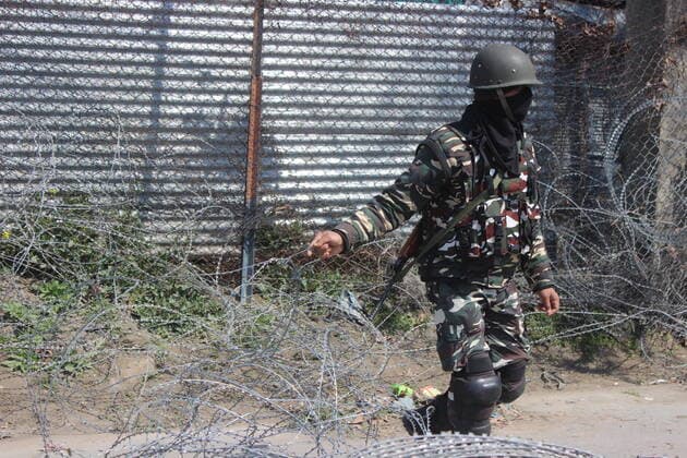 Kashmir lockdown after first positive case COVID-19 Kashmir lockdown after government authorities imposed restrictions across Kashmir valley. Strict restrictions were in place to curb the spread of COVID-19 after the first positive case was reported from main city of Srinagar. Srinagar India Copyright: SajadxHameed