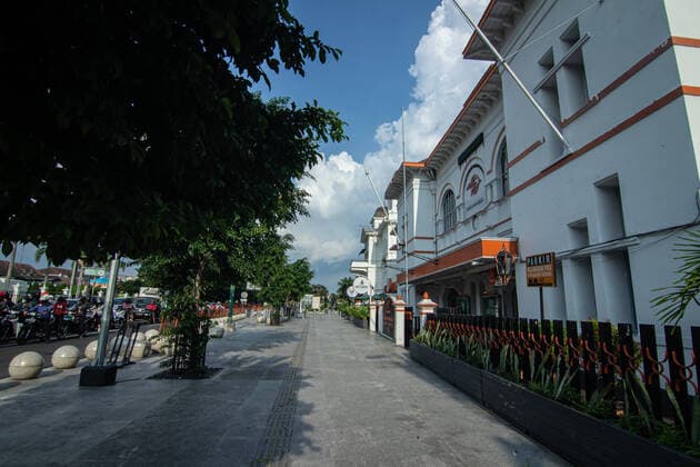 Indonesia: Prevention to Coronavirus in Yogyakarta The popular tourist area looks empty during the coronavirus COVID-19 pandemic. Indonesian government urges people to stay at home precautions against coronavirus. Indonesia has confirmed 369 positive, 32 deaths, and 17 recovered. Yogyakarta Special Region of Yogyakarta Indonesia Copyright: RizqullahxHamiidxSaputra