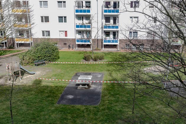 Closed Playground Corona crisis in Germany, closed playground, Hannover, 21 03 2020 Health Health Crisis Diseases