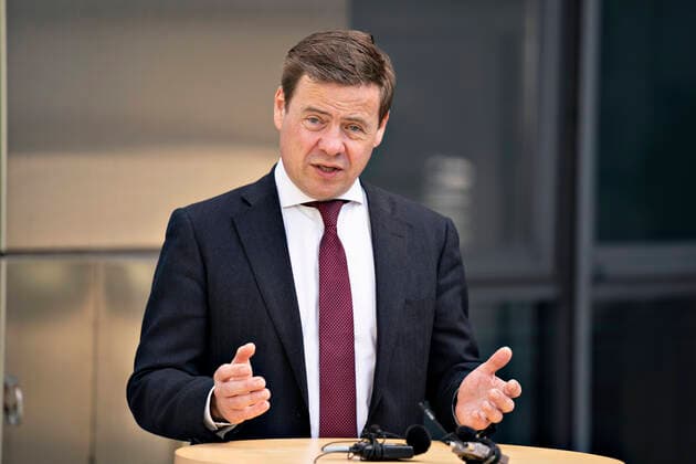 Aalborg Mayor Thomas Kastrup Larsen informs about the corona situation and measures in connection with enforcement of the assembly ban at a press conference at the police yard in Aalborg, Saturday 21 March 2020 Due to COVID 19, the population has been asked to stay indoors, Aalborg Jutland Denmark,  Copyright: HenningxBagger HenningxBaggerx COP105 spdk20200321-105227-L
