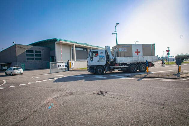 Bergamo Coronavirus - setting up of the hospital in Campo dell ANA (national alpine association) in the Fair area; (Foto & xa9;Sergio Agazzi Fotogramma, Bergamo - 2020-03-21) p.s. la foto e utilizzabile nel rispetto del contesto in cui e stata scattata, e senza intento diffamatorio del decoro delle persone rappresentate  Copyright: xFotox& xa9;SergioxAgazzix xFOTOGRAMMAx