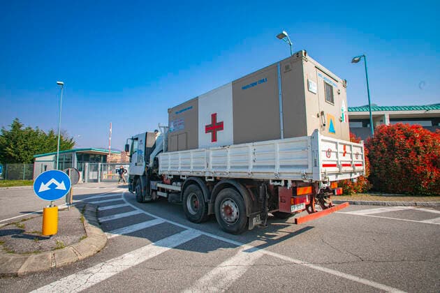 Bergamo Coronavirus - setting up of the hospital in Campo dell ANA (national alpine association) in the Fair area; (Foto & xa9;Sergio Agazzi Fotogramma, Bergamo - 2020-03-21) p.s. la foto e utilizzabile nel rispetto del contesto in cui e stata scattata, e senza intento diffamatorio del decoro delle persone rappresentate  Copyright: xFotox& xa9;SergioxAgazzix xFOTOGRAMMAx