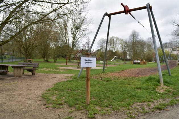 21 03 2020, xblx, closed playground on the lake meadow in Friedberg Friedberg