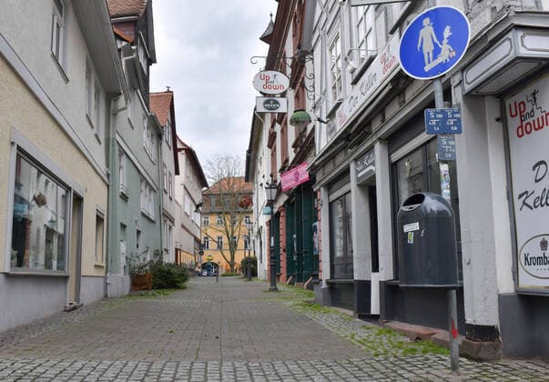 21 03 2020, xblx, deserted alley in the centre of Friedberg Friedberg