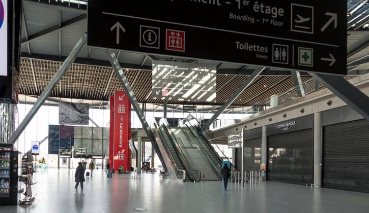 NEWS : annulation des vols et retour des derniers vacanciers - Aeroport Lyon Saint Exupery - Colombier Sauvignieu 21 03 2020 NEWS : Aeroport Lyon Saint Exupery - Colombier Sauvignieu - 21 03 2020 SandrineTHESILLAT Panoramic 