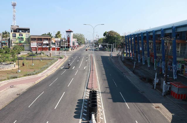 Sri Lanka: Empty street after curfew due to COVID-19 A view of an empty street is seen after the authorities announced a weekend curfew in the country as a preventive measure against the spread of the COVID-19 novel coronavirus, in Colombo March 21, 2020. Colombo Western Province Sri Lanka Copyright: SamanxAbesiriwardana