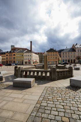 Curfew in Sebnitz The market fountain on the market place in Sebnitz, Saxony Due to the corona virus, a curfew in Sebnitz and the whole of Saxony is possible from 23 03 2020 before Sebnitz Saxony Germany Daniel Schäfer