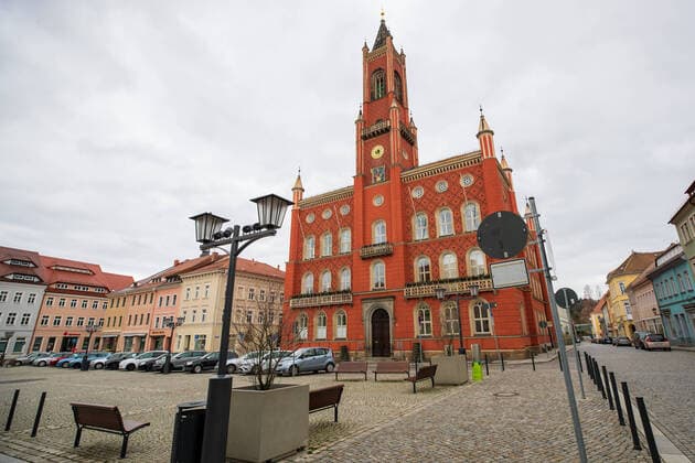 City Hall Kamenz The City Hall on the market place in the Saxon town of Kamenz Due to the coronavirus, a curfew in Kamenz and the whole of Saxony is possible from 23 03 2020 Kamenz Sachsen Germany Daniel Schäfer