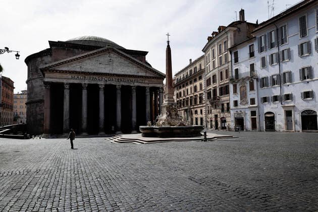 March 21, 2020, Roma, Roma, Italy: Coran Virus, COD-19, emergency in the streets of Roma..The Italian Government has adopted the measure of a national lockout by closing all activities, except for essential services in an attempt to fight Coronavirus (COVID-19) .All the city, as all the whole country, is under quarantine and the movement are restricted to the necessary. .The streets of the city are empty and controled by the amry. Roma Italy - ZUMAt147 20200321_zip_t147_010 Copyright: xMatteoxTrevisanx