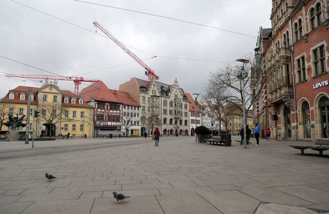 Corona 21 03 2020 , Erfurt, the village green is empty, there are hardly any people on the road, due to the Corona crisis public life is severely restricted, they want to slow down the spread of the virus