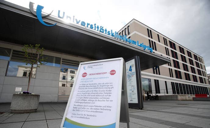 Leipzig, 21 03 2020, University Hospital Leipzig Measures against the spread of the corona virus In the picture reference to visitor stop in the university hospital ,