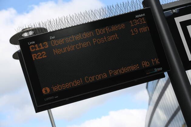 Coronavirus fear, effects because of the coronavirus Covid 19, another curfew comes in NRW the city center of Siegen almost empty, ZOB, central bus station, sign, timetable, digital city center on 21 03 2020 in Siegen Germany