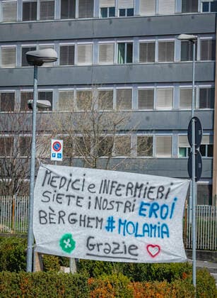 Bergamo Coronavirus - generic images; in the photo a sign outside the Bolognini hospital in Seriate (Foto & xa9;Sergio Agazzi Fotogramma, Bergamo - 2020-03-21) p.s. la foto e utilizzabile nel rispetto del contesto in cui e stata scattata, e senza intento diffamatorio del decoro delle persone rappresentate  Copyright: xFotox& xa9;SergioxAgazzix xFOTOGRAMMAx