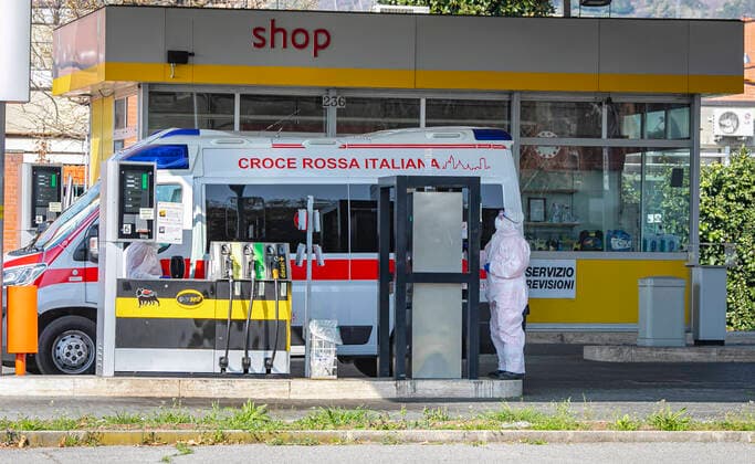 Bergamo Coronavirus - generic images; in the photo ambulance is refueling (Foto & xa9;Sergio Agazzi Fotogramma, Bergamo - 2020-03-21) p.s. la foto e utilizzabile nel rispetto del contesto in cui e stata scattata, e senza intento diffamatorio del decoro delle persone rappresentate  Copyright: xFotox& xa9;SergioxAgazzix xFOTOGRAMMAx