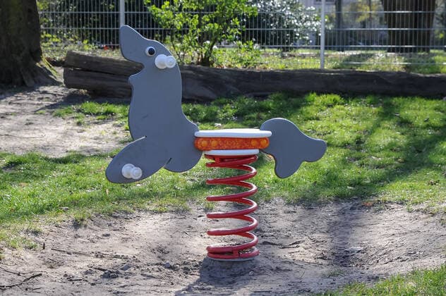 To contain the coronavirus a curfew is being discussed, the photo shows an empty childrens playground, playground in a green area, an empty playground equipment, 21 03 2020, Bremen Germany , News, Feature, Coronavirus Bremen xobx