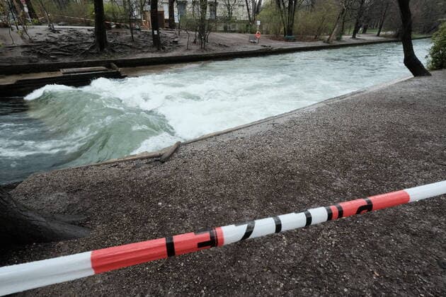 The wave at the Eisbach, where normally surfers do their sport and watch tourists doing it, is empty Restriction in Bavaria due to Corona Pandemic Day 1, Munich on 21 03 2020