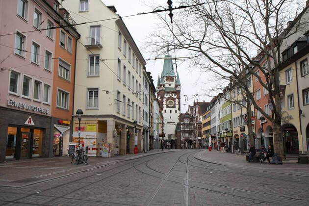 Freiburg Themed picture Life in Freiburg im Breisgau with Coronavirus, Corona Virus, COVID 19 Themed picture Life in Freiburg im Breisgau with Coronavirus, Corona Virus, COVID 19 the emperors Joseph Straï¬e, Muenster, Muensterplatz, shopping street, shopping mile in Freiburg in Breisgau, deserted, completely empty, nobody there, no people, without people, Themed picture, feature picture, symbol picture Copyright: xFleigx xEibner-Pressefotox EP_dfg