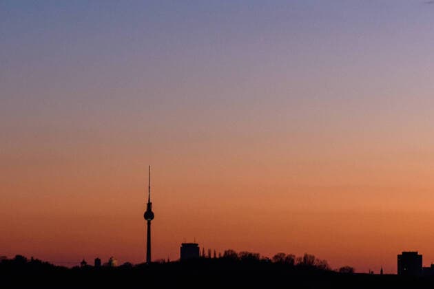 Berlin, Sunset Germany, Berlin 21 03 2020 The picture shows the sunset in the evening in Berlin Berlin Berlin Germany