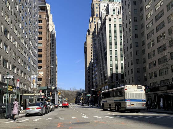 March 21, 2020, International, New York,USA: (NEW) Some stores are closed in New York amid Coronavirus. March 21,2020,New York, USA :Some stores are closed and the streets are empty because of the Coronavirus decree in New York this Saturday (21). Credit: Thenews2 International - ZUMAn293 20200321_znp_n293_053 Copyright: xNiyixFotex