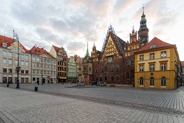 March 21, 2020, Wroclaw, Poland: Mar 21st, 2020 Wroclaw, Poland. Empty city center after restrictions and quarantine in Poland in connection with the COVID-19 virus outbreak Wroclaw Poland - ZUMAk137 20200321_zap_k137_001 Copyright: xKrzysztofxKaniewskix