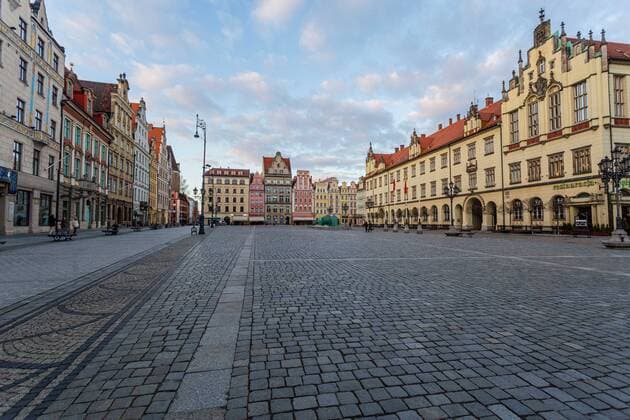 March 21, 2020, Wroclaw, Poland: Mar 21st, 2020 Wroclaw, Poland. Empty city center after restrictions and quarantine in Poland in connection with the COVID-19 virus outbreak Wroclaw Poland - ZUMAk137 20200321_zap_k137_003 Copyright: xKrzysztofxKaniewskix