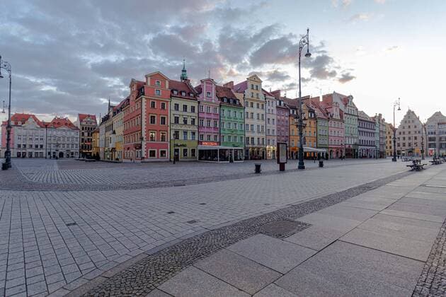March 21, 2020, Wroclaw, Poland: Mar 21st, 2020 Wroclaw, Poland. Empty city center after restrictions and quarantine in Poland in connection with the COVID-19 virus outbreak Wroclaw Poland - ZUMAk137 20200321_zap_k137_006 Copyright: xKrzysztofxKaniewskix