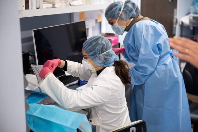 March 21, 2020, San Mateo, California, USA: DR. MELBA HERRERA and CLARISSA NEWMAN organized samples taken for coronavirus testing. San Mateo USA  - ZUMA 20200321_mda_h167_020 Copyright: xChrisxHardyx
