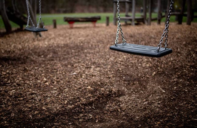 Theme photo prohibitions because of Coronavirus, Corona Virus, Covid 19 empty swing, Theme photo prohibitions because of Coronavirus, Corona Virus, Covid 19, Copyright: xThomasxHahnx Eibner-Pressefotox EP_thn