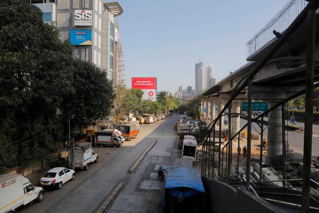 March 22, 2020, Mumbai, INDIA: 22 March 2020 : Mumbai - INDIA.Streets were seen empty & deserted in response to a National wide covid 19 Lock down Call ordered by Indian prime minister Narendra Modi.As Covid 19 Corona cases spike in India Prime Minister Narendra Modi orders 1 day countrywide Lockdown known as Janata Curfew Mumbai INDIA - ZUMAsu5_ 20200322_zap_su5_019 Copyright: xSubhashxSharmax