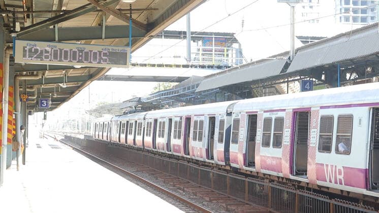 March 22, 2020, Mumbai, INDIA: 22 March 2020 : Mumbai - INDIA.Railway Train stations were seen empty & deserted in response to a National wide covid 19 Lock down Call ordered by Indian prime minister Narendra Modi.As Covid 19 Corona cases spike in India Prime Minister Narendra Modi orders 1 day countrywide Lockdown known as Janata Curfew Mumbai INDIA - ZUMAsu5_ 20200322_zap_su5_032 Copyright: xSubhashxSharmax