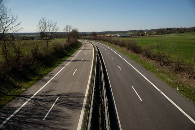 Coronavirus COVID 19 Empty federal highway 27 during the corona crisis Stuttgart Mitte Baden Württemberg Germany Copyright: xLeif-HendrikxPiechowskix