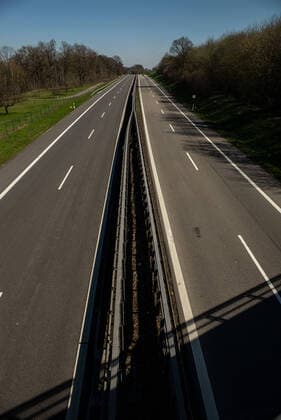 Coronavirus COVID 19 Empty federal highway 27 during the corona crisis Stuttgart Mitte Baden Württemberg Germany Copyright: xLeif-HendrikxPiechowskix