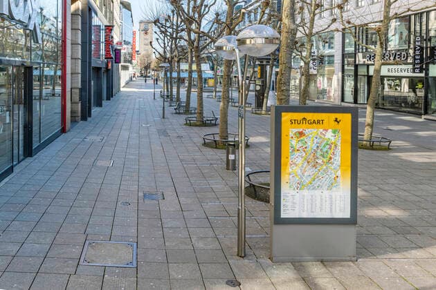 Stuttgart, 22 03 2020 Effects of the corona crisis A general decree paralyses the state capital Shops and restaurants are closed, group formations of three or more people are prohibited Pedestrian zone Königstraße in the city centre DEU, Germany, Baden Württemberg