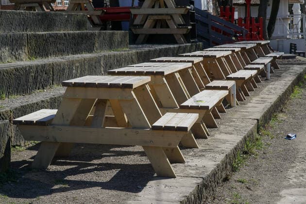To contain the coronavirus, business closures were ordered and curfews are being discussed, the photo shows empty tables and benches in a beer garden, Gartenlokal, 22 03 2020, Bremen Germany , News, Feature, Coronavirus Bremen xobx