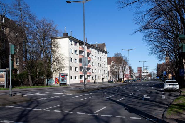 Cologne COVID 19 Cologne, 22 03 2020 Agrippinaufer Rheinauhafen Cologne COVID 19 on 22 03 2020 in the city in Cologne Germany Photo Andreas Dick Koeln City of North Rhine-Westphalia Germany Copyright: xBEAUTIFULxSPORTS AndreasxDickx