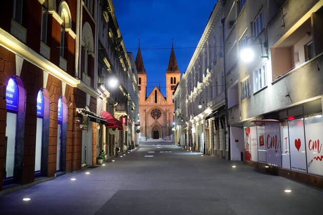Coronavirus - Curfew in Bosnia and Herzegovina 22.03.2020., Sarajevo, Bosnia and HerHerzegovina - The Bosnian government has declared a mandatory night curfew from 18:00 to 05:00, with residents of age 65 and above permanently banned from leaving their homes. ArminxDurgut PIXSELL