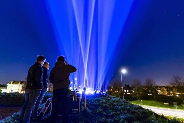 Bilder des Jahres 2020, News 03 März News Bilder des Tages RAAMSDONKSVEER, , 22-03-2020, dutchnews, , Light the Sky for corona Light the Sky for corona  x7562133x Copyright: