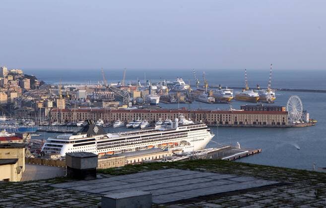 Foto IPP Alfonso Cannavacciuolo Genova 22 03 2020 Emergenza Coronavirus nella foto: la nave da crociera msc opera ferma nel porto di genova Italy Photo Press - World Copyright Emergenza Coronavirus  0