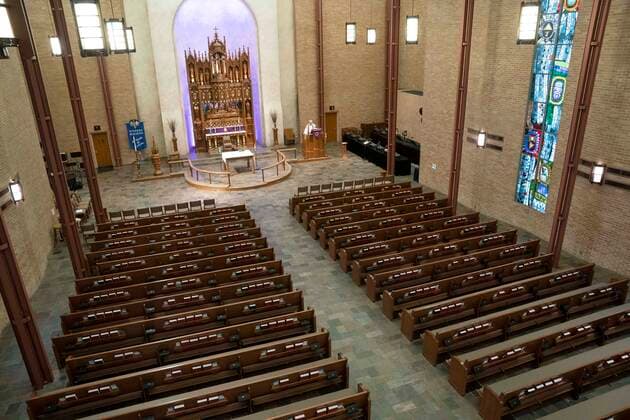 March 22, 2020, Austin, Texas, USA: Pastor John Van Haneghan of Saint Martin s Lutheran Church preaches to an empty sanctuary that would normally hold several hundred worshipers on a Sunday morning in downtown Austin. The church is offering online services while crowd restrictions are in place due to the coronavirus pandemic. Austin USA - ZUMAd150 20200322_znp_d150_008 Copyright: xBobxDaemmrichx