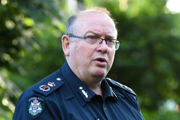 DANIEL ANDREWS PRESSER, Victoria Police Chief Commissioner Graham Ashton addresses the media at the State Parliament of Victoria, Melbourne, Monday, March 23, 2020. Andrews has announced a 500 officer taskforce to enforce coronavirus rules and is bringing forward school holiday s beginning tomorrow. ( NO ARCHIVING, EDITORIAL USE ONLY, NO USE IN BOOKS WITHOUT CONSENT MELBOURNE VIC AUSTRALIA  Copyright: xJAMESxROSSx 20200323001458837123